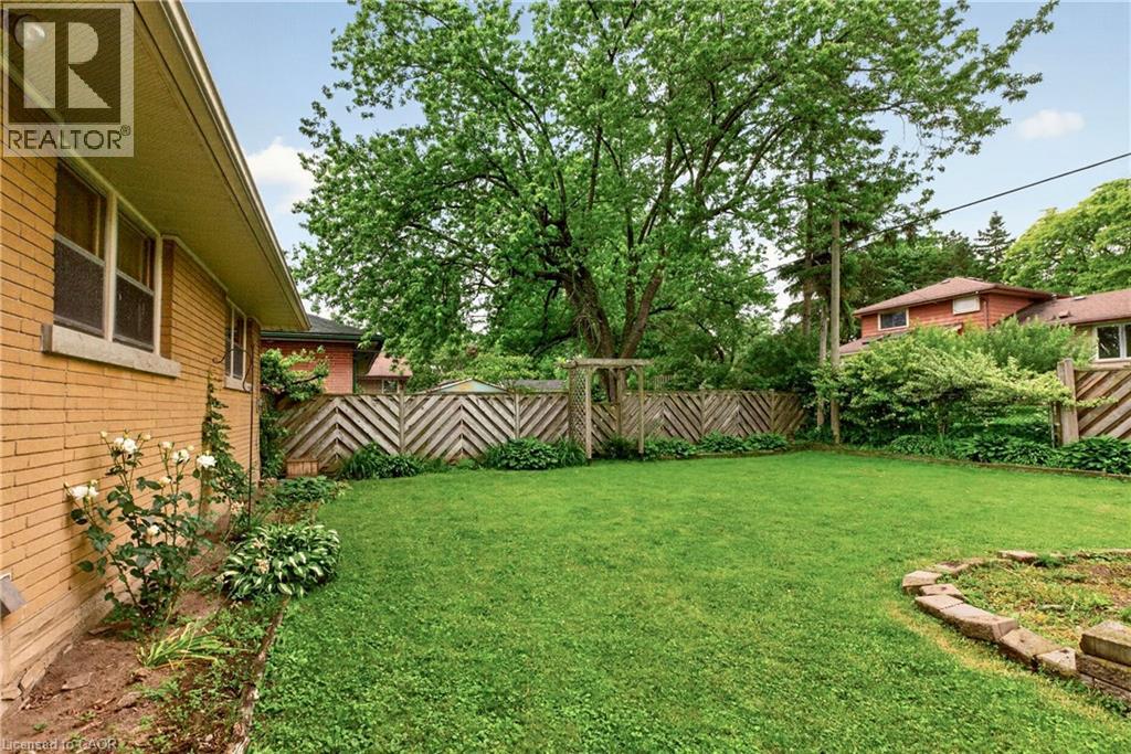 184 West 33rd Street, Hamilton, Ontario  L9C 5J5 - Photo 22 - 40842229