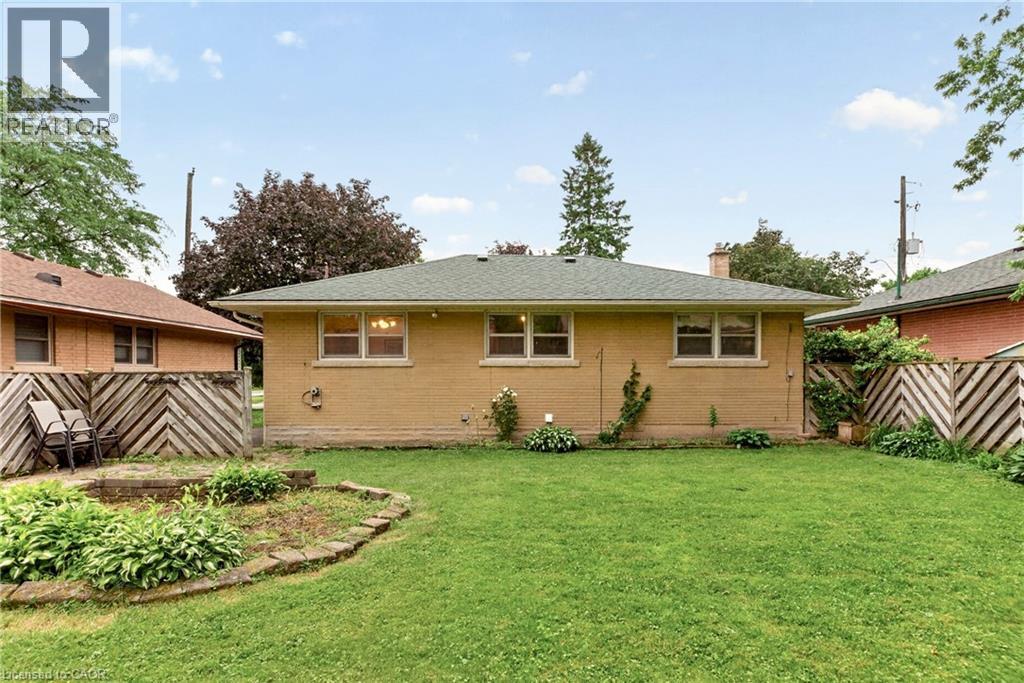 184 West 33rd Street, Hamilton, Ontario  L9C 5J5 - Photo 19 - 40842229