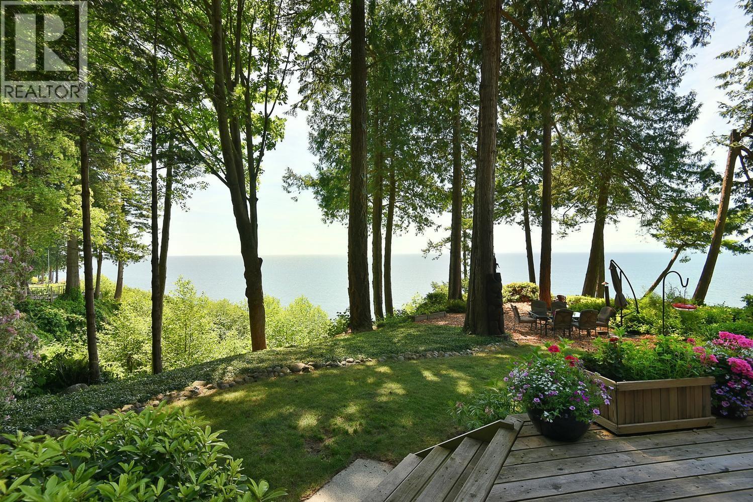 7647 Eureka Place, Halfmoon Bay, British Columbia  V7Z 1A1 - Photo 11 - R3139554