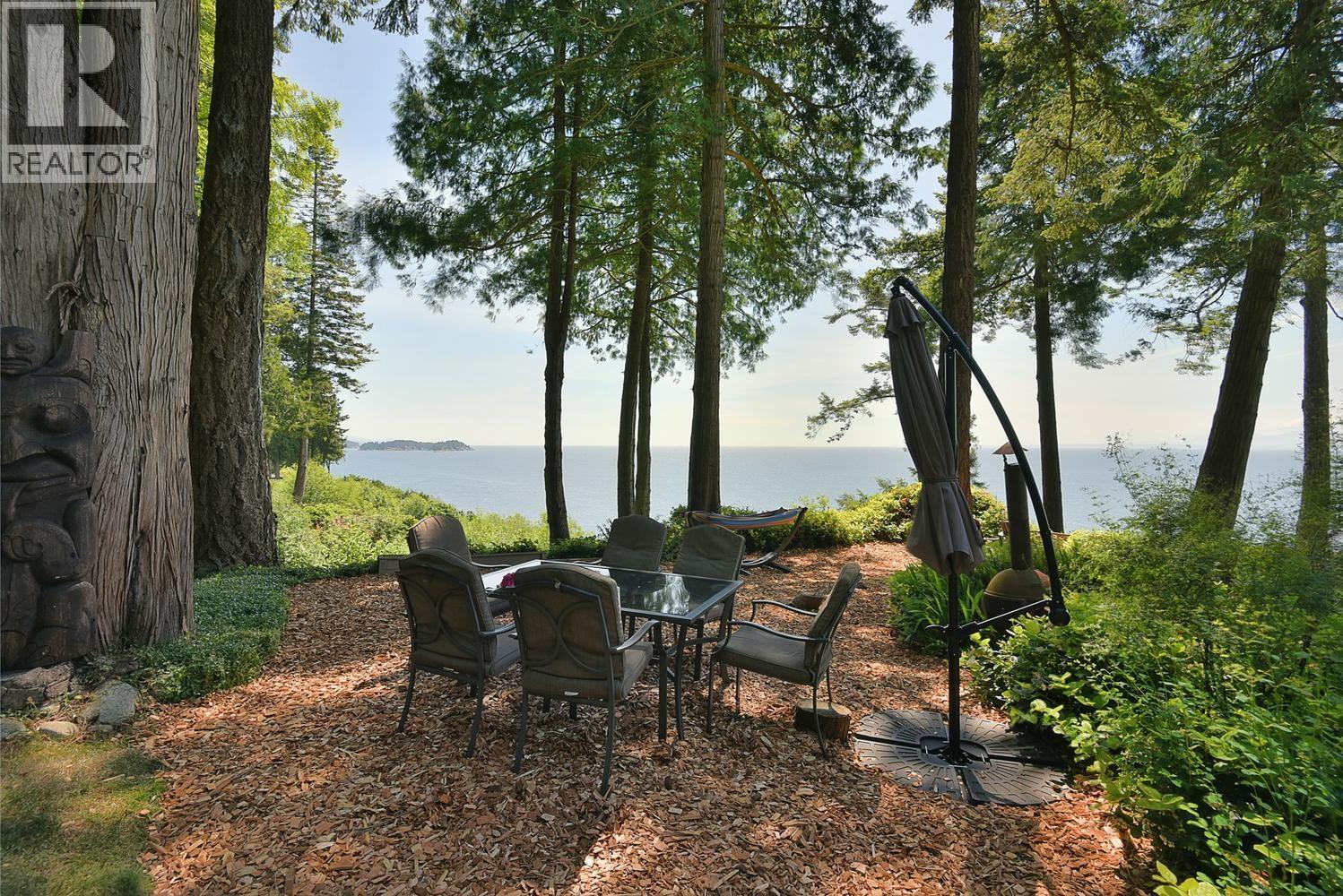 7647 Eureka Place, Halfmoon Bay, British Columbia  V7Z 1A1 - Photo 14 - R3139554
