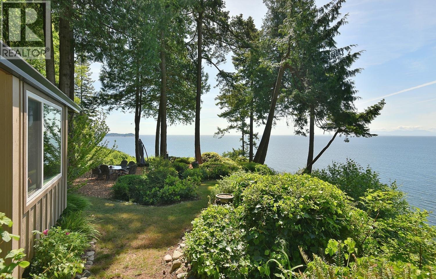 7647 Eureka Place, Halfmoon Bay, British Columbia  V7Z 1A1 - Photo 22 - R3139554