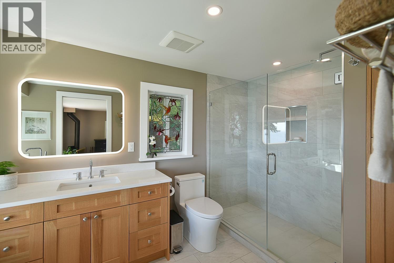 7647 Eureka Place, Halfmoon Bay, British Columbia  V7Z 1A1 - Photo 27 - R3139554