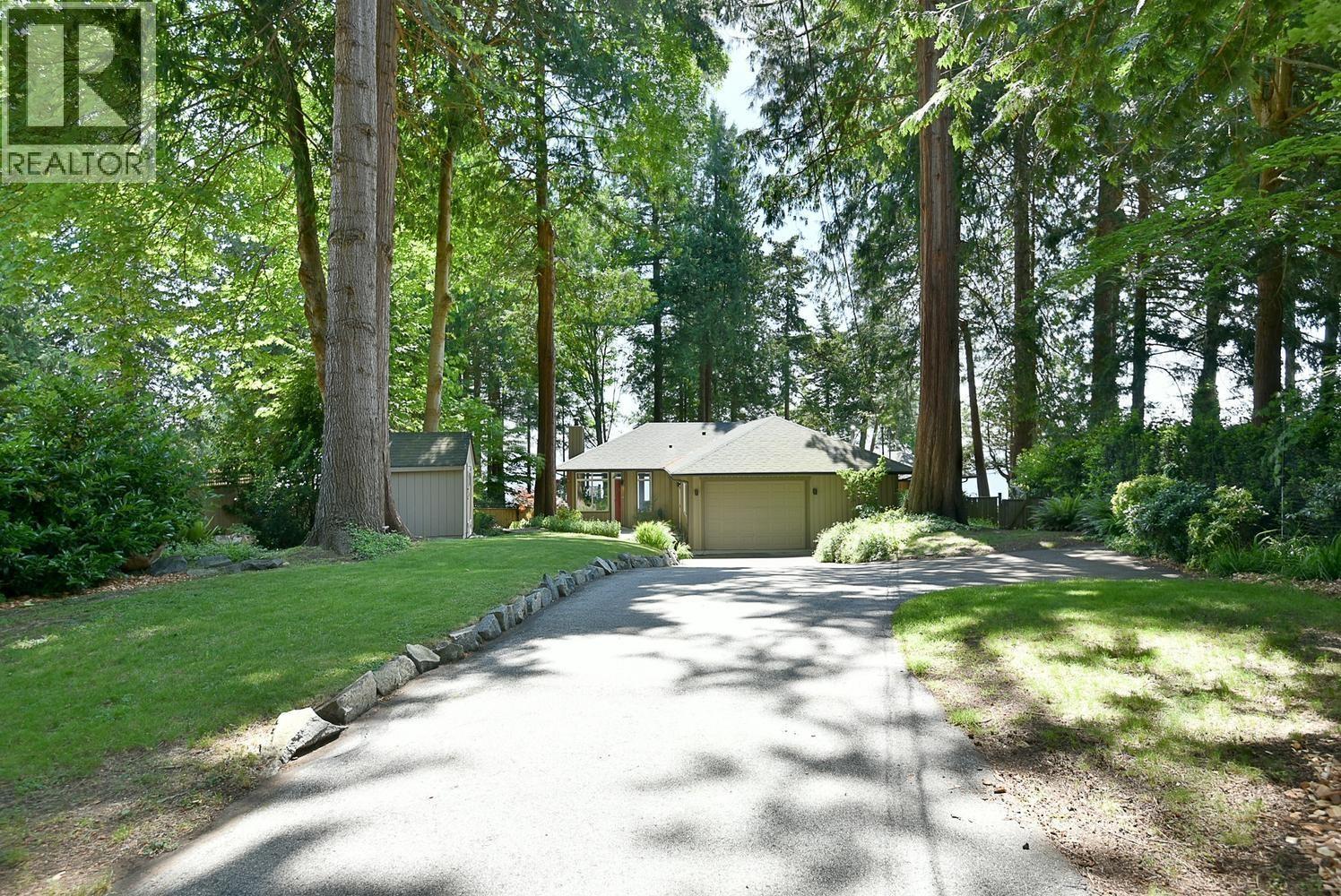 7647 Eureka Place, Halfmoon Bay, British Columbia  V7Z 1A1 - Photo 35 - R3139554