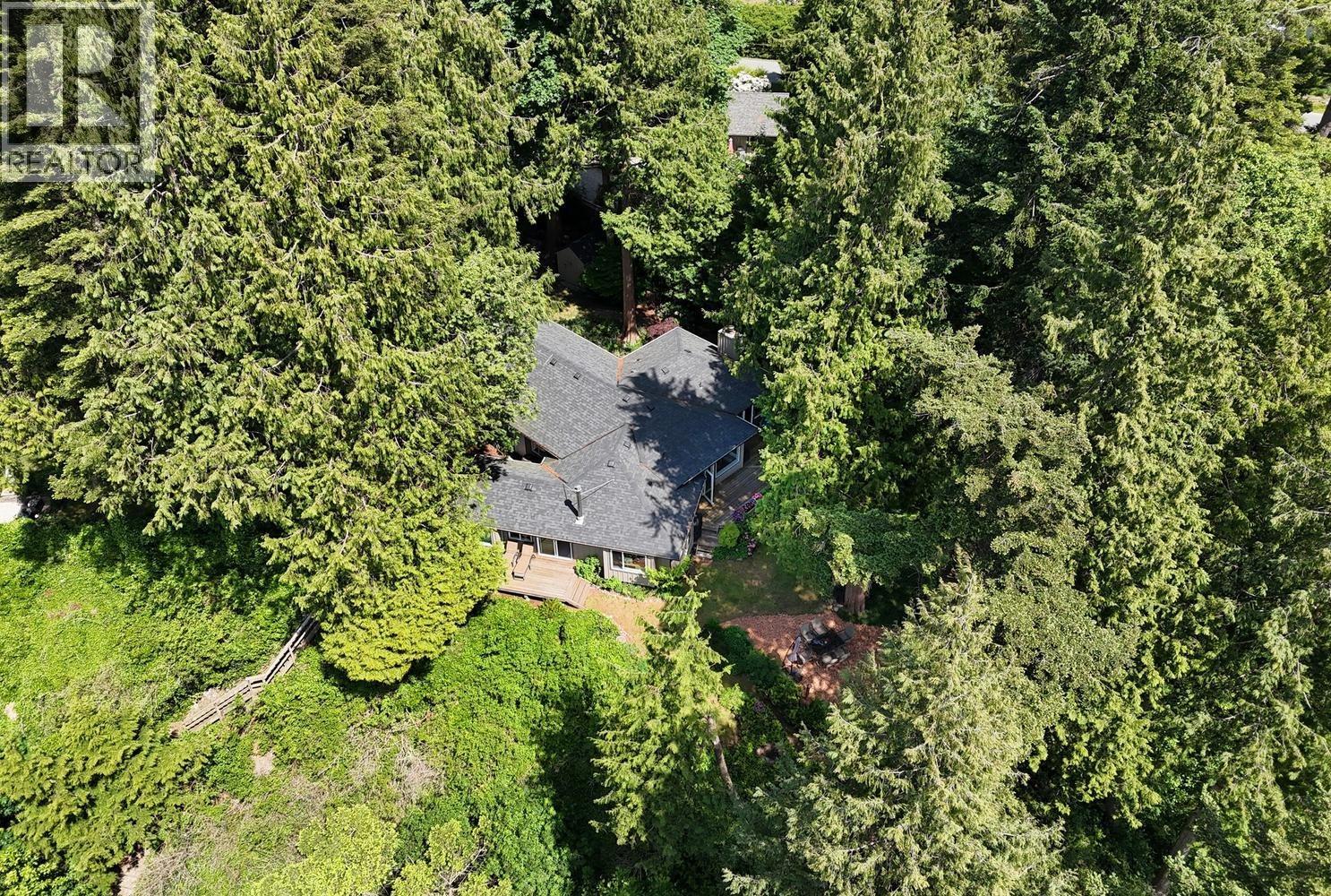 7647 Eureka Place, Halfmoon Bay, British Columbia  V7Z 1A1 - Photo 37 - R3139554