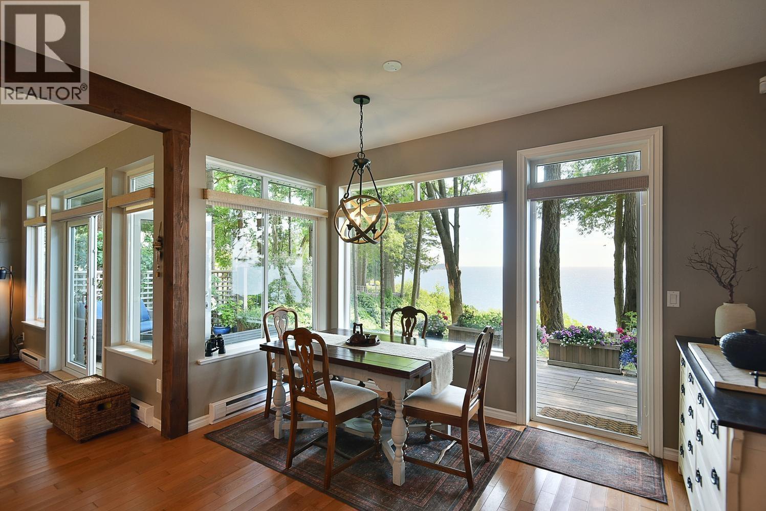 7647 Eureka Place, Halfmoon Bay, British Columbia  V7Z 1A1 - Photo 9 - R3139554