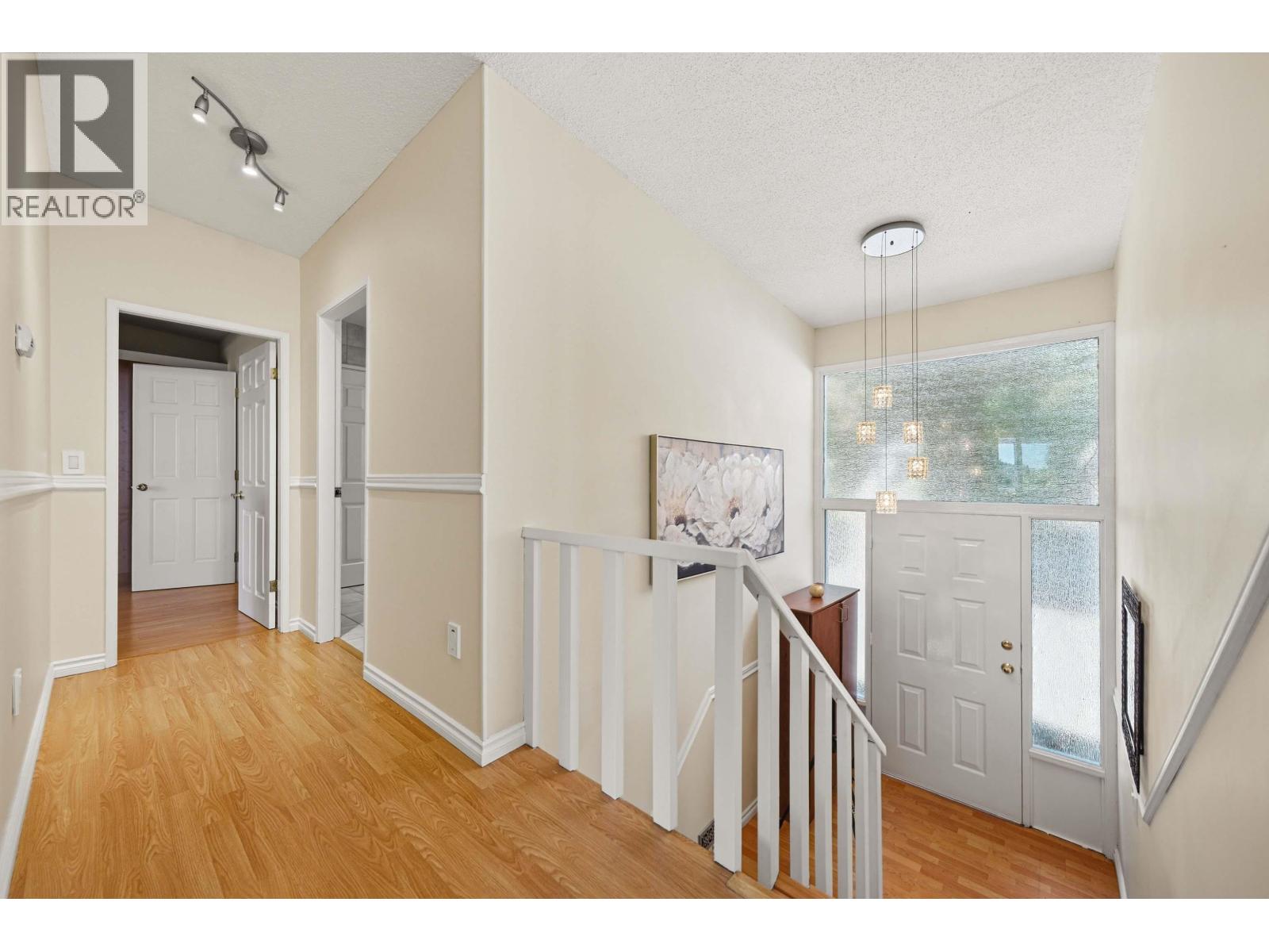 693 Plymouth Drive, North Vancouver, British Columbia  V7H 2H5 - Photo 3 - R3139578