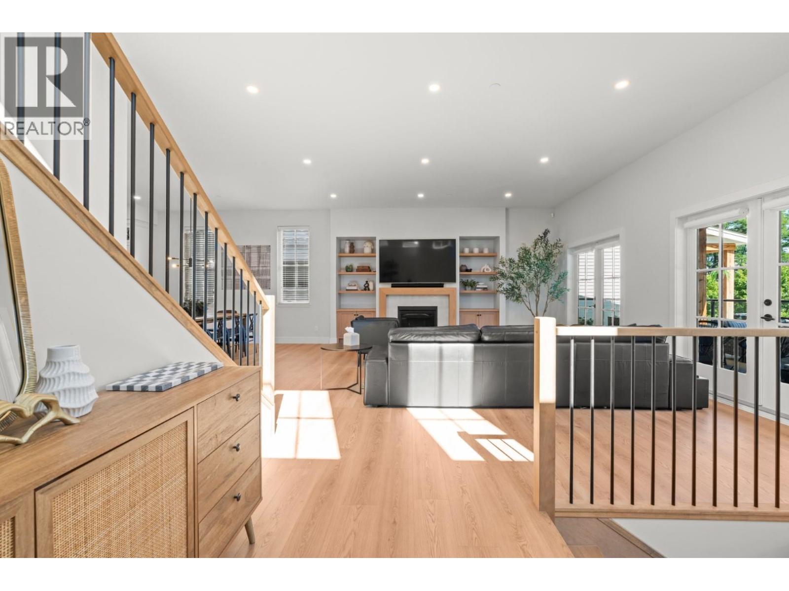 20859 Golf Lane, Maple Ridge, British Columbia  V2X 1M1 - Photo 5 - R3138298