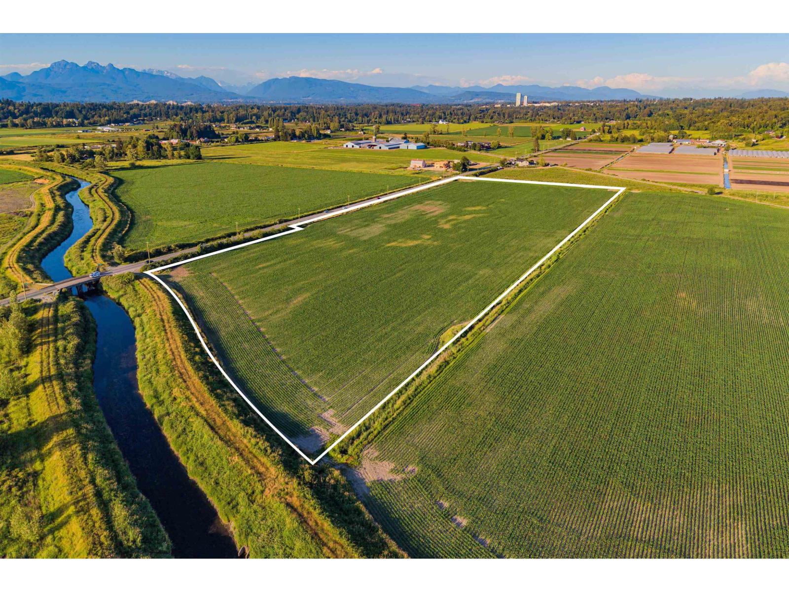 17972 80 Avenue, Surrey, British Columbia  V4N 6G3 - Photo 4 - R3089829