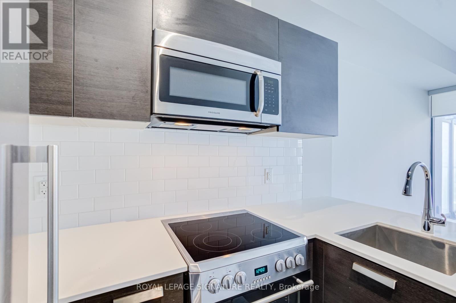 1320 - 57 St Joseph Street, Toronto, Ontario  M5S 0C5 - Photo 11 - C13239672