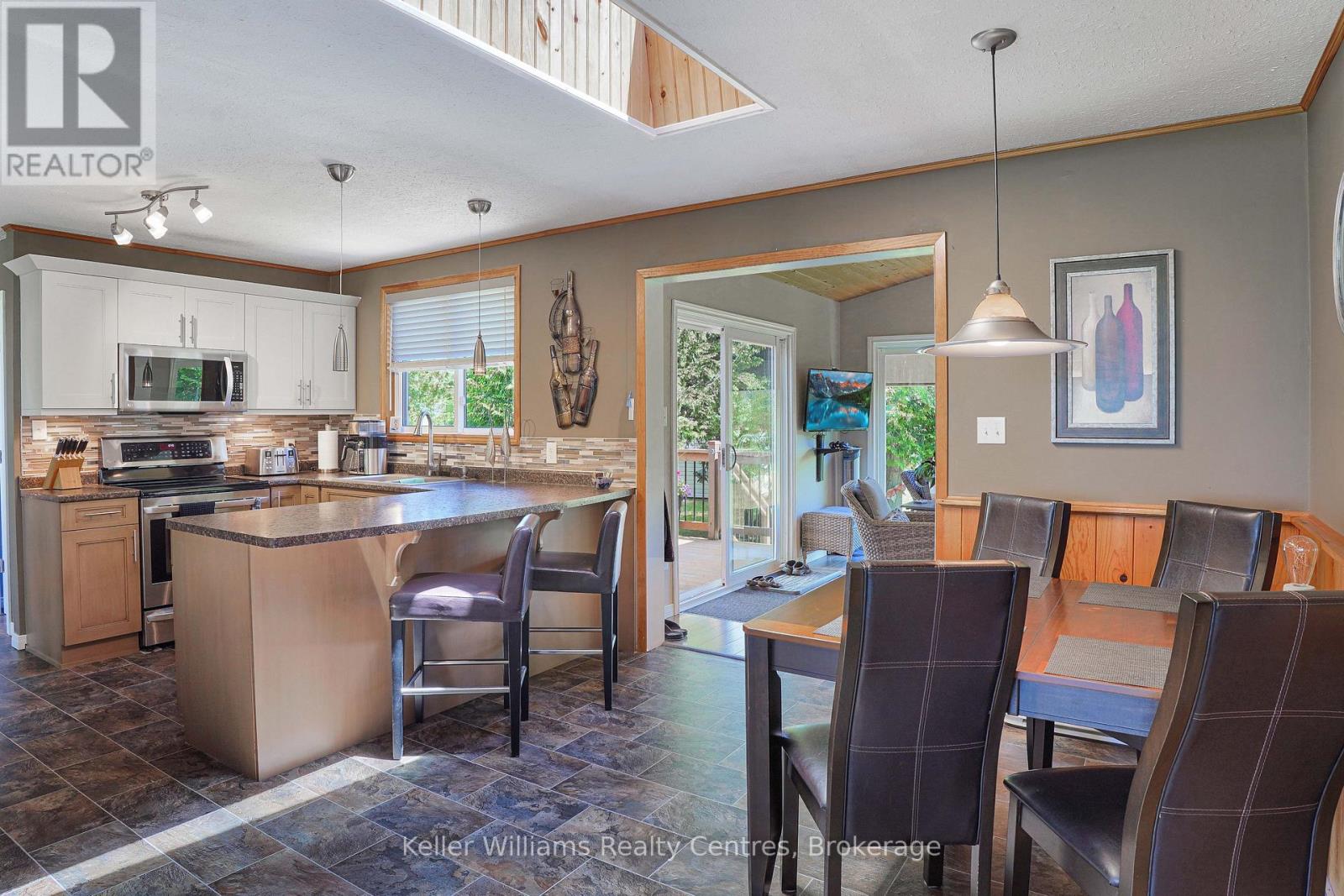 453 Shoreline Avenue, South Bruce Peninsula, Ontario  N0H 2T0 - Photo 19 - X13467666