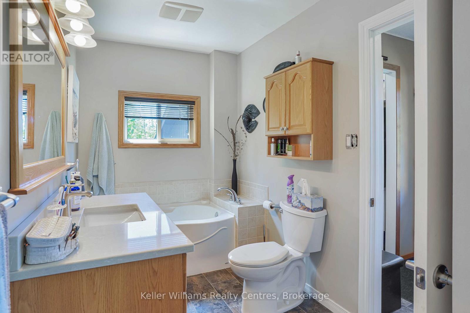 453 Shoreline Avenue, South Bruce Peninsula, Ontario  N0H 2T0 - Photo 30 - X13467666