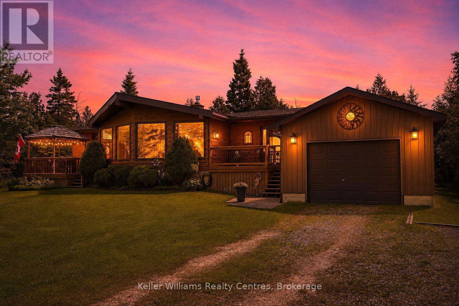 453 Shoreline Avenue, South Bruce Peninsula, Ontario  N0H 2T0 - Photo 3 - X13467666