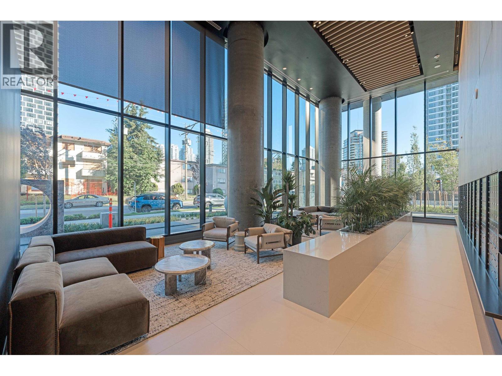 2108 5987 Wilson Avenue, Burnaby, British Columbia  V5H 0L7 - Photo 3 - R3139512