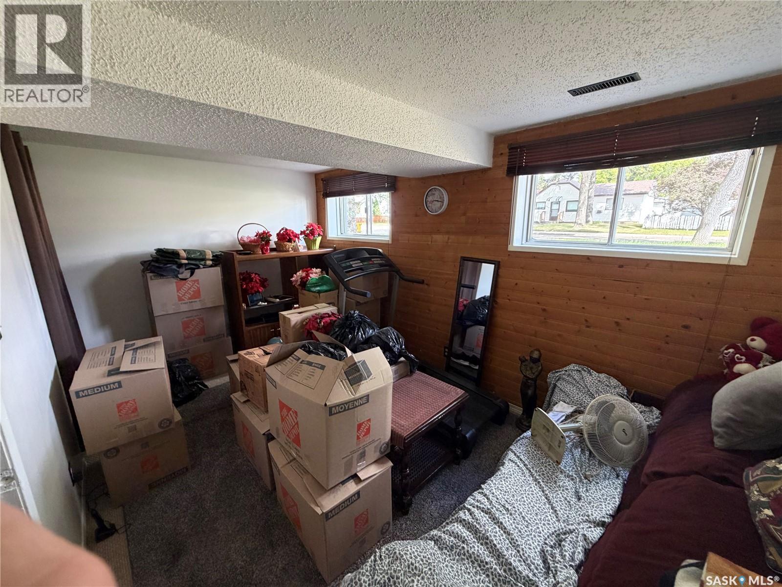 939 J Avenue N, Saskatoon, Saskatchewan  S7L 2L1 - Photo 7 - SK040478