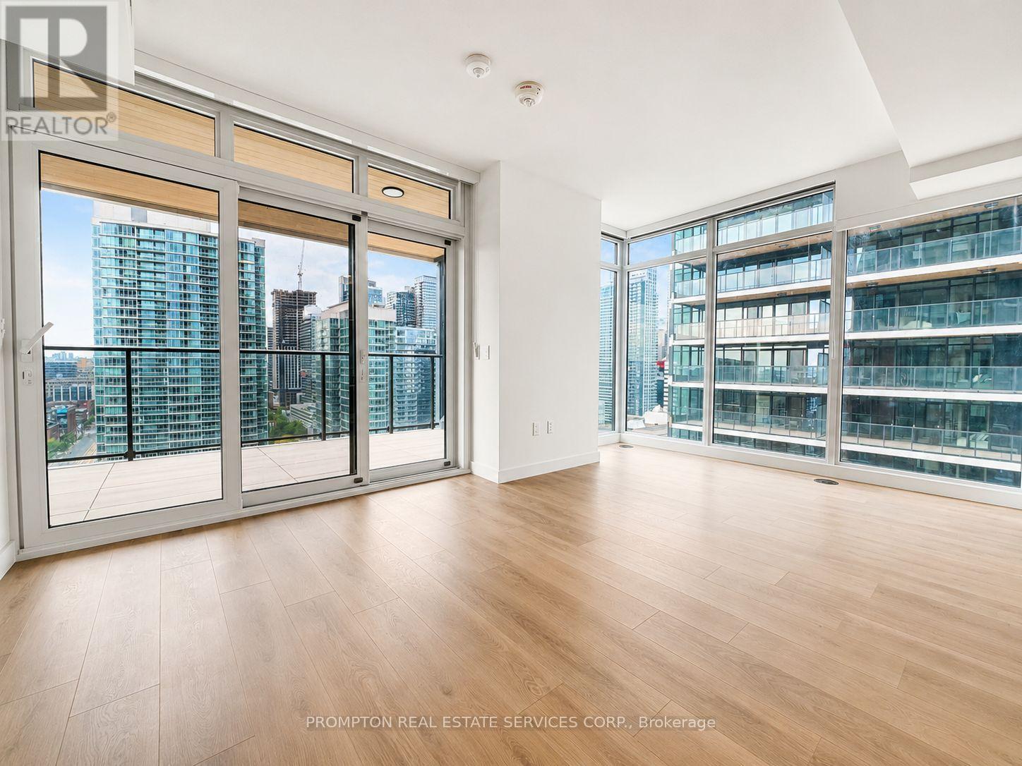 2105 - 3 CONCORD CITYPLACE WAY, Toronto, Ontario