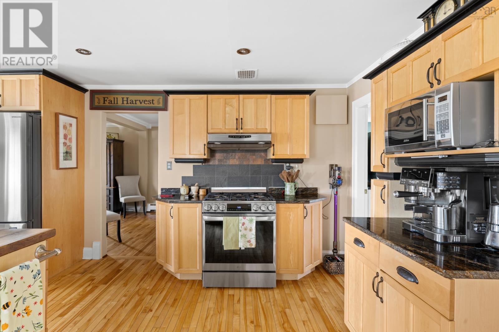 2270 Ostrea Lake Rd. Road, Ostrea Lake, Nova Scotia  B0J 2L0 - Photo 8 - 202613783