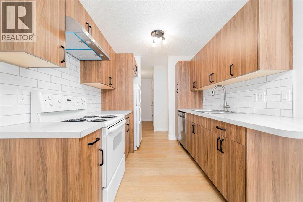 210, 663 12 Street Nw, Medicine Hat, Alberta  T1A 7M1 - Photo 10 - A2302258