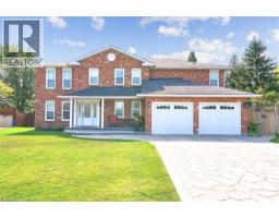 42 FAREWELL Crescent, Smithville, Ontario