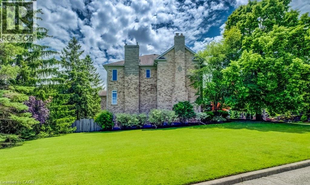 336 Bushwood Court, Waterloo, Ontario  N2T 2E7 - Photo 5 - 40838621