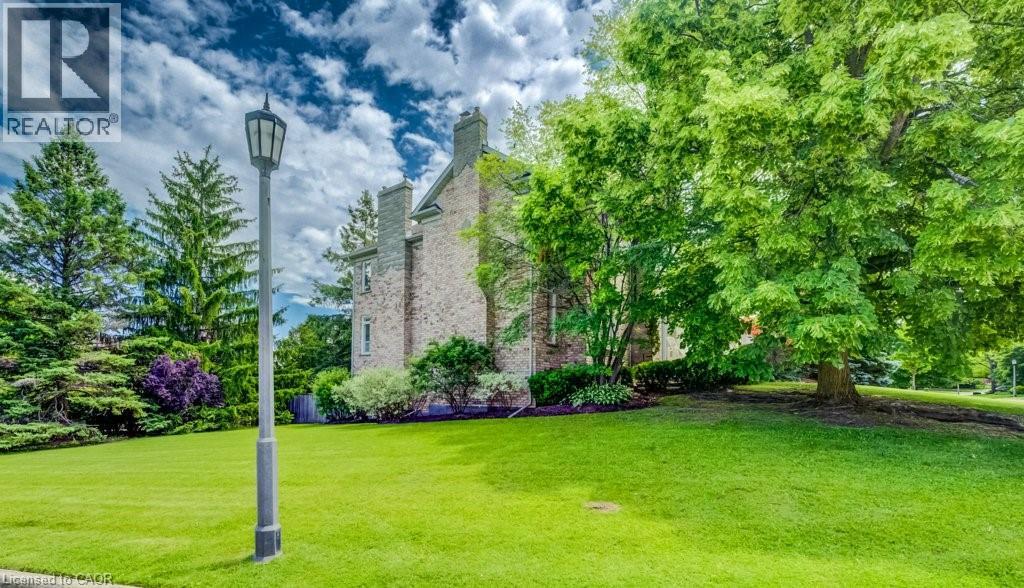 336 Bushwood Court, Waterloo, Ontario  N2T 2E7 - Photo 4 - 40838621