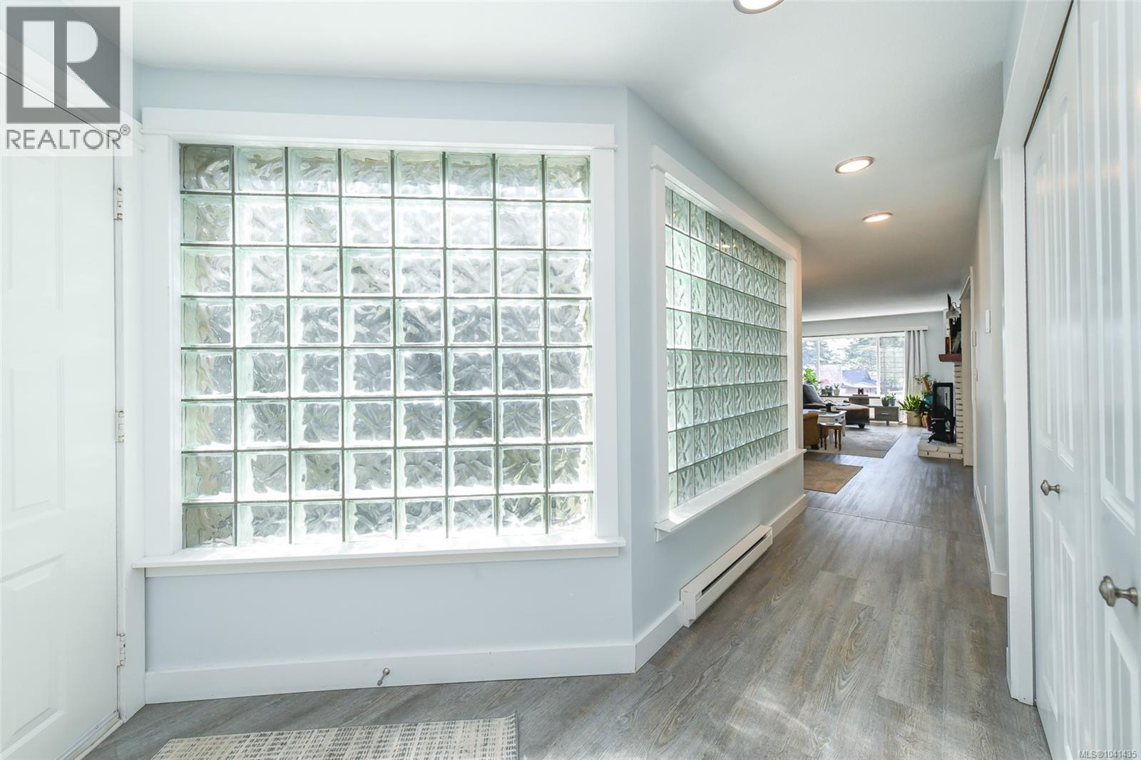 205 2250 Manor Pl, Comox, British Columbia  V9M 1C5 - Photo 7 - 1041435
