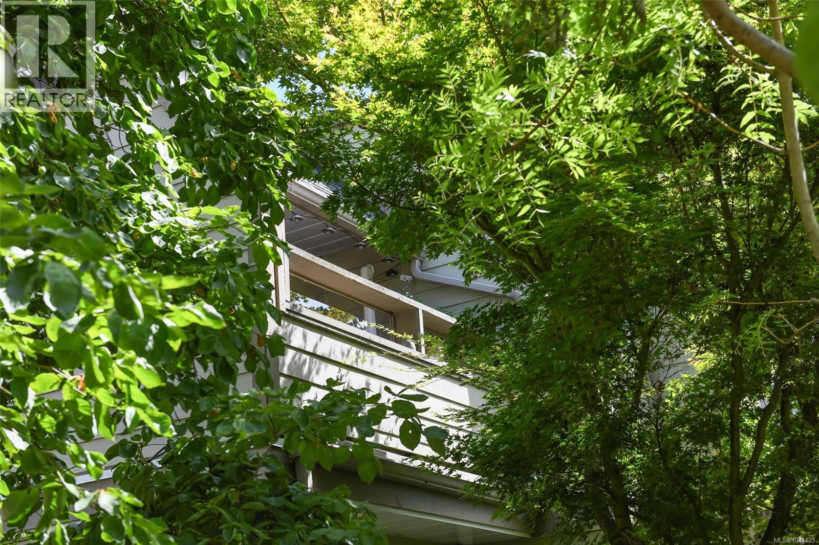 205 2250 Manor Pl, Comox, British Columbia  V9M 1C5 - Photo 5 - 1041435