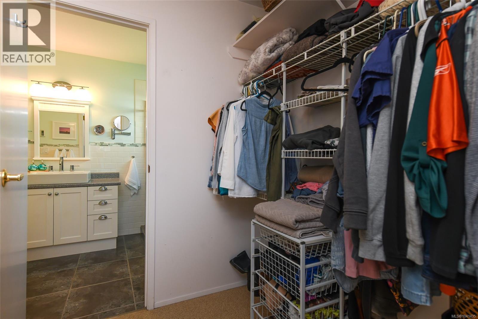 205 2250 Manor Pl, Comox, British Columbia  V9M 1C5 - Photo 34 - 1041435