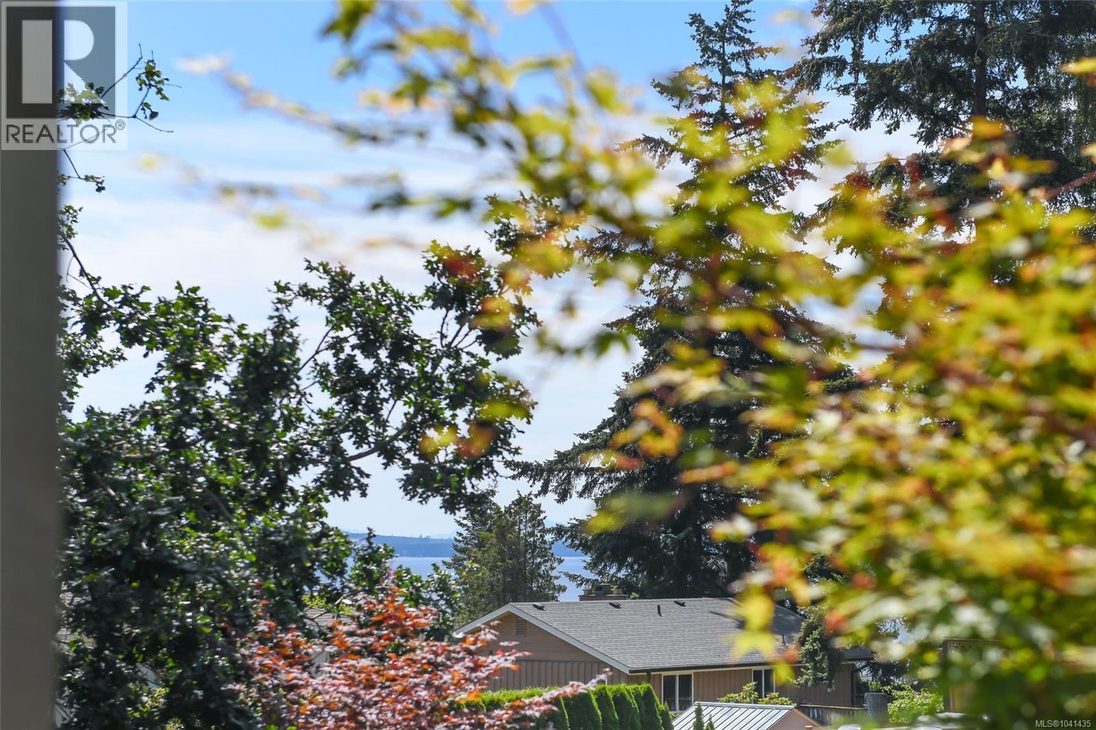 205 2250 Manor Pl, Comox, British Columbia  V9M 1C5 - Photo 36 - 1041435