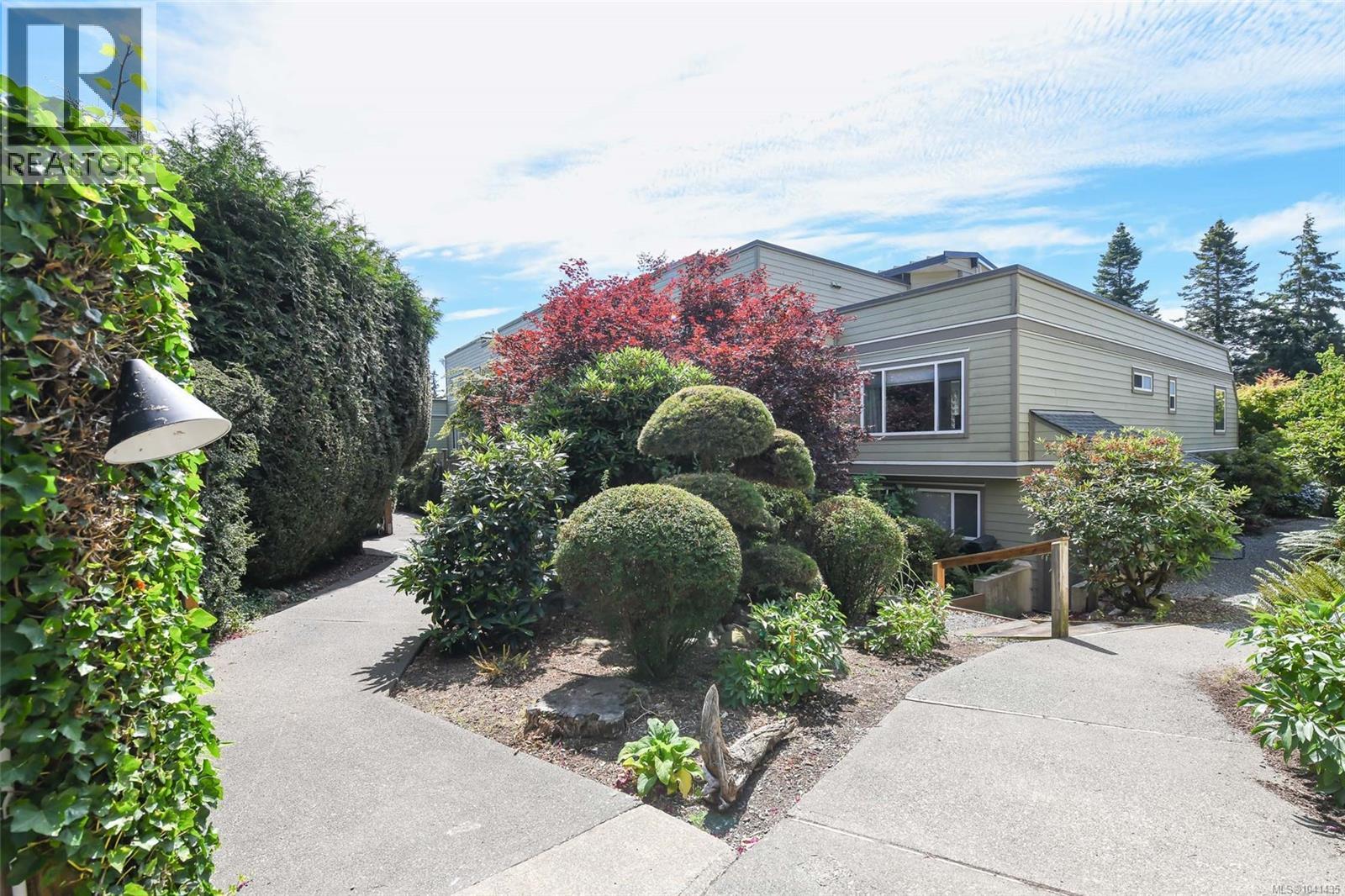 205 2250 Manor Pl, Comox, British Columbia  V9M 1C5 - Photo 43 - 1041435