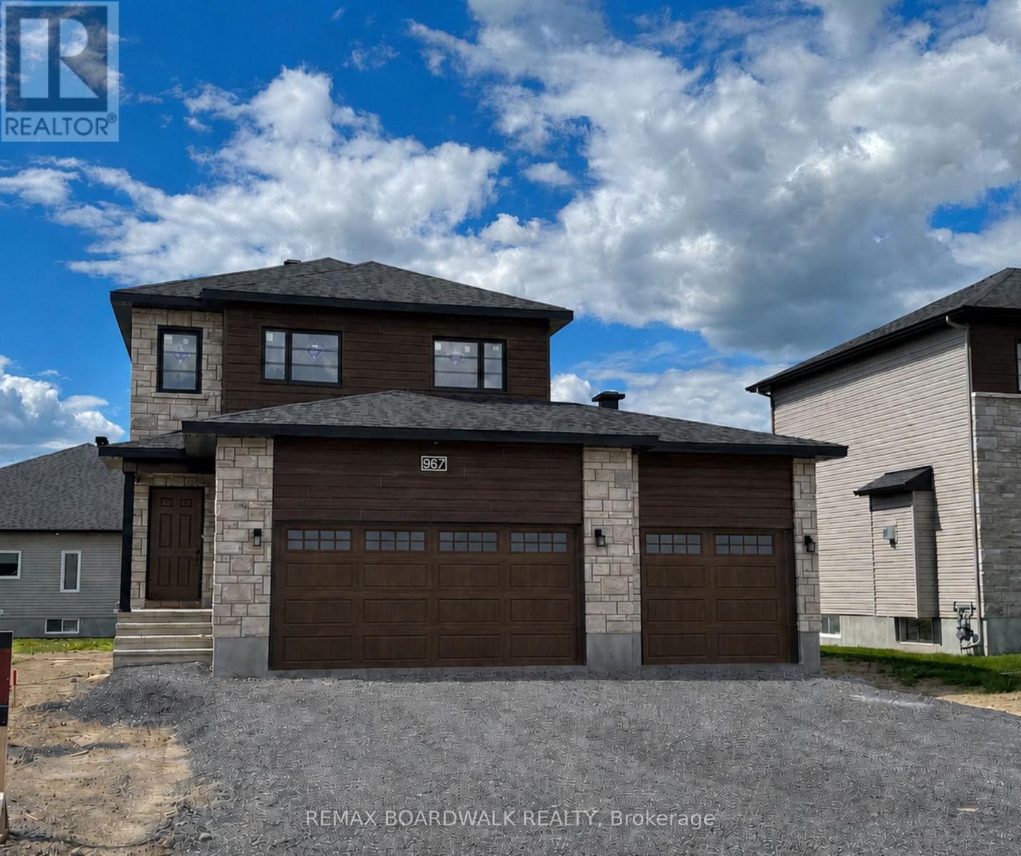 967 CHABLIS CRESCENT, Russell, Ontario