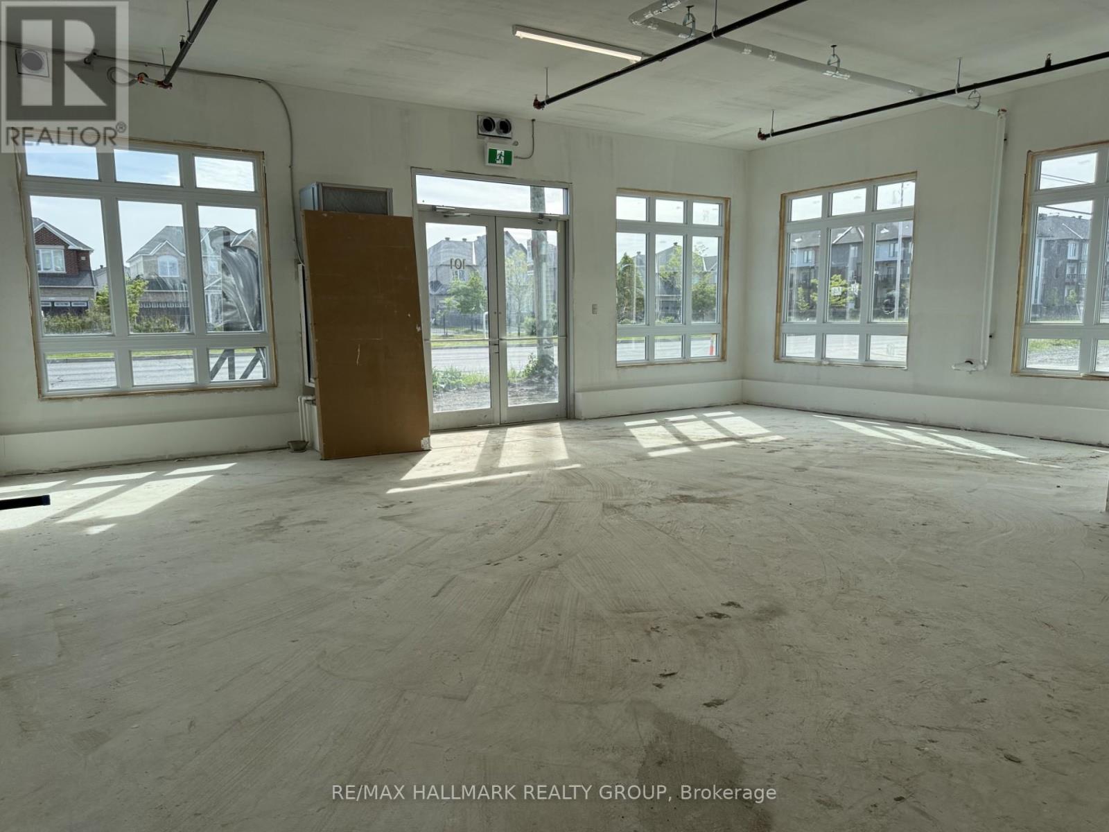 101 - 2370 Tenth Line Road, Ottawa, Ontario  K4A 0M7 - Photo 2 - X13228810