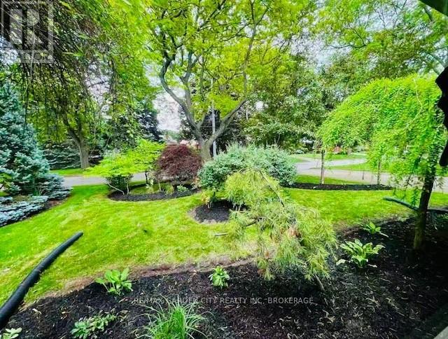 15 Black Friars Road, St. Catharines, Ontario  L2N 2M8 - Photo 2 - X13455760