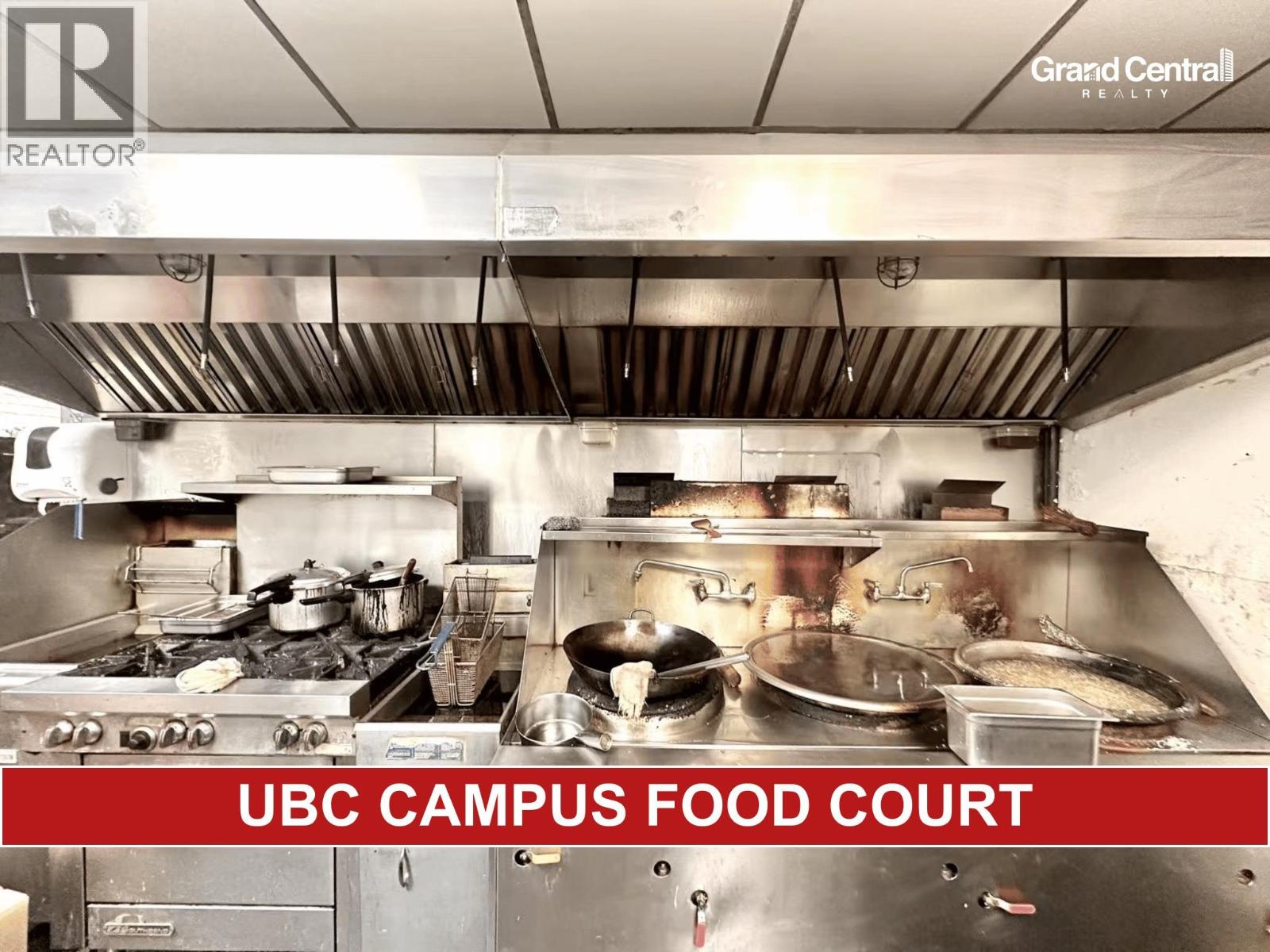 B8 5728 UNIVERSITY BOULEVARD, Vancouver, British Columbia