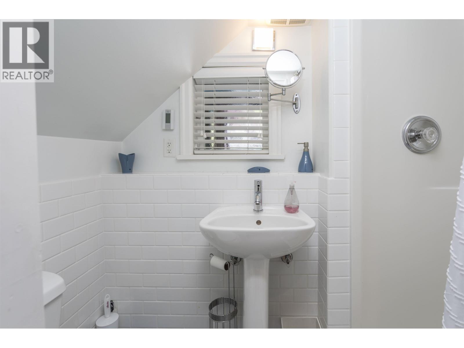 3877 W Broadway, Vancouver, British Columbia  V6R 2C2 - Photo 30 - R3139239