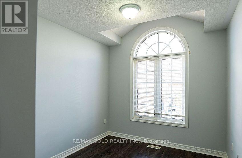 1 - 11 Vanderpool Crescent, Brampton, Ontario  L6P 3W7 - Photo 15 - W13478054