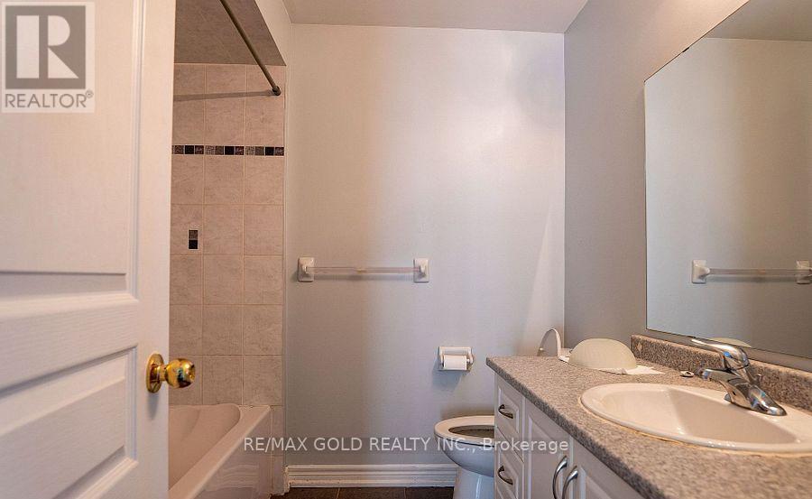 1 - 11 Vanderpool Crescent, Brampton, Ontario  L6P 3W7 - Photo 17 - W13478054