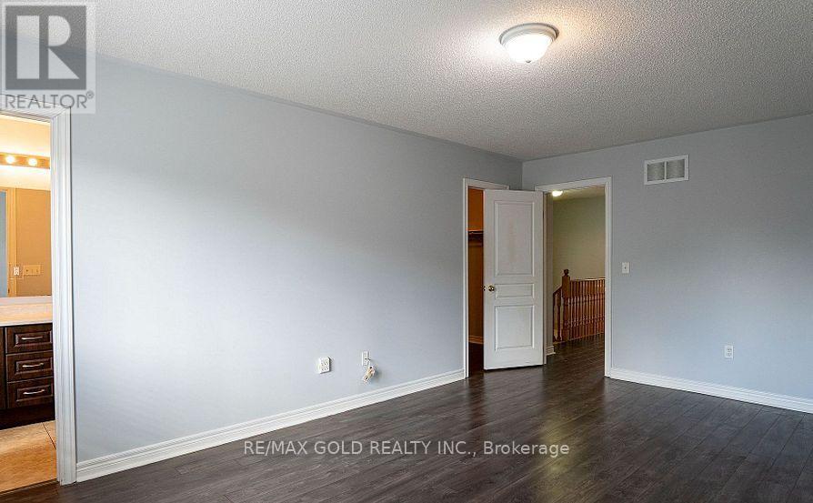 1 - 11 Vanderpool Crescent, Brampton, Ontario  L6P 3W7 - Photo 10 - W13478054