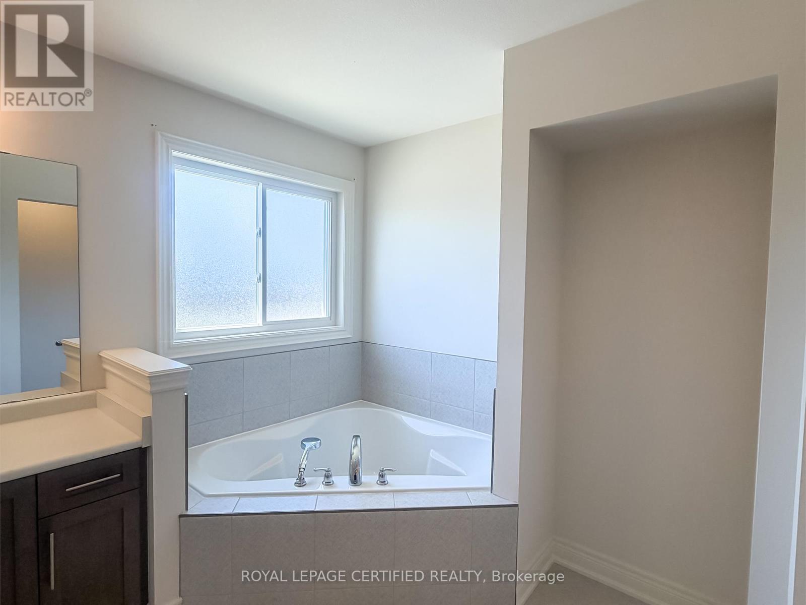 14 Overholt Drive, Thorold, Ontario  L0S 1K0 - Photo 28 - X13480256