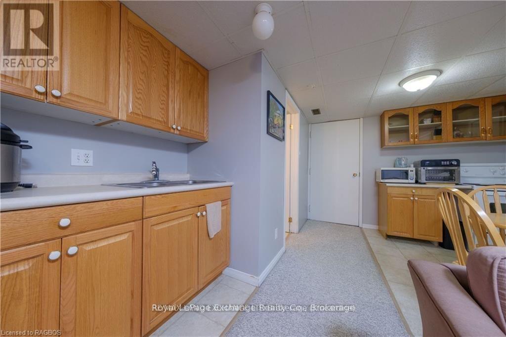 247 Broadway Street, Kincardine, Ontario  N2Z 2X9 - Photo 19 - X12931330