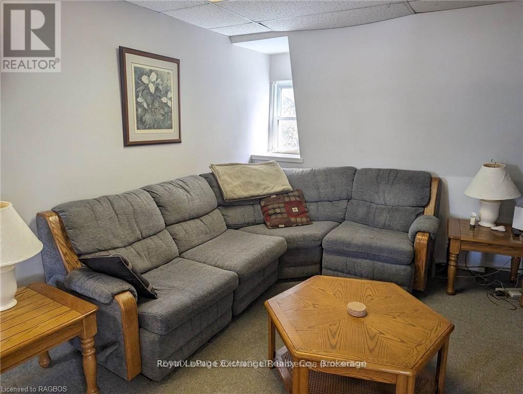 247 Broadway Street, Kincardine, Ontario  N2Z 2X9 - Photo 16 - X12931330