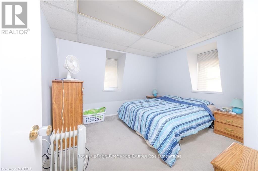 247 Broadway Street, Kincardine, Ontario  N2Z 2X9 - Photo 18 - X12931330