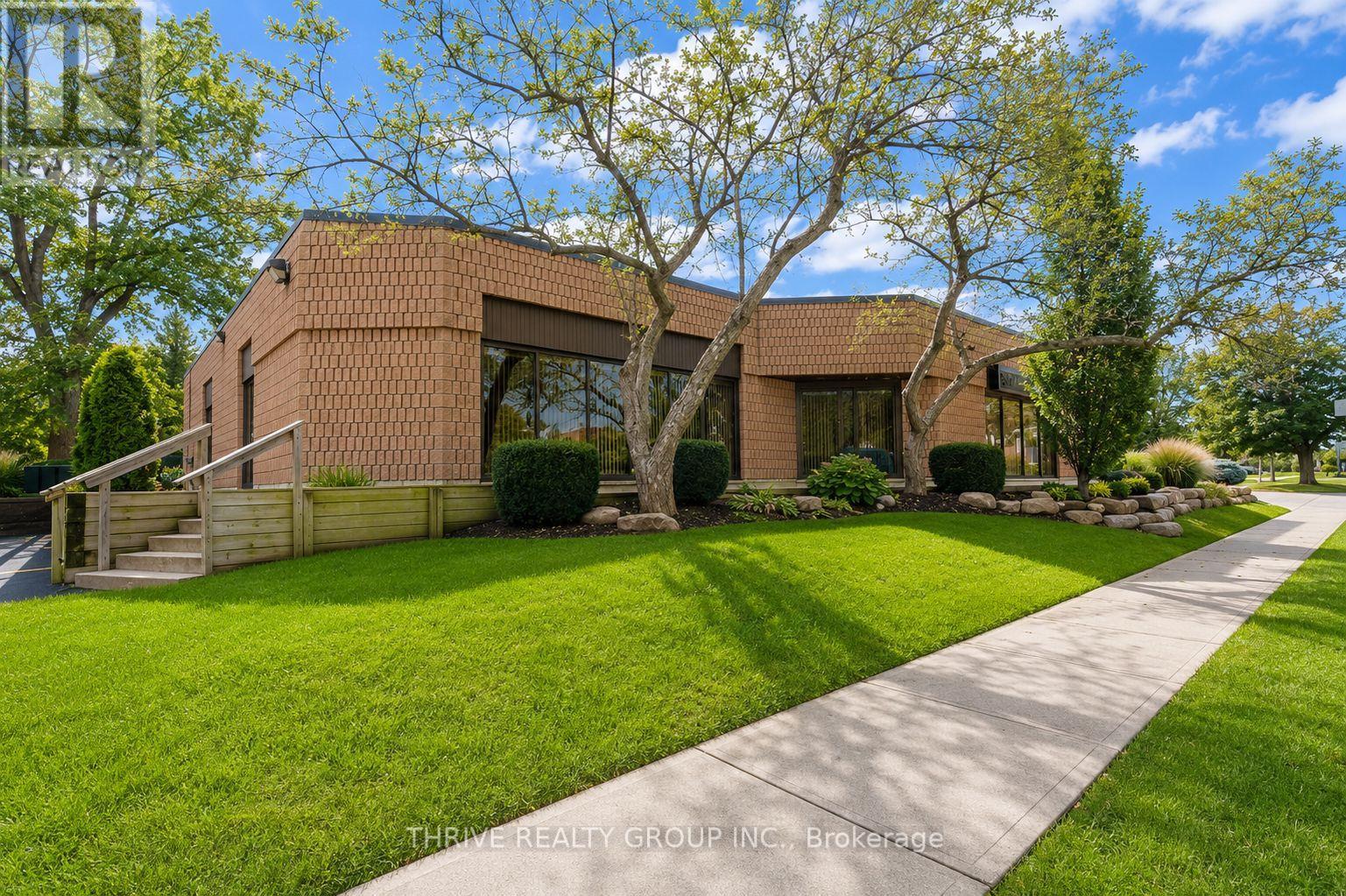 1040 Adelaide Street N, London East, Ontario  N5Y 2M9 - Photo 3 - X13485896