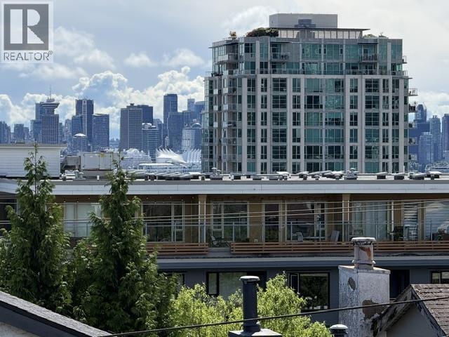 7 215 E 4 STREET, North Vancouver, British Columbia