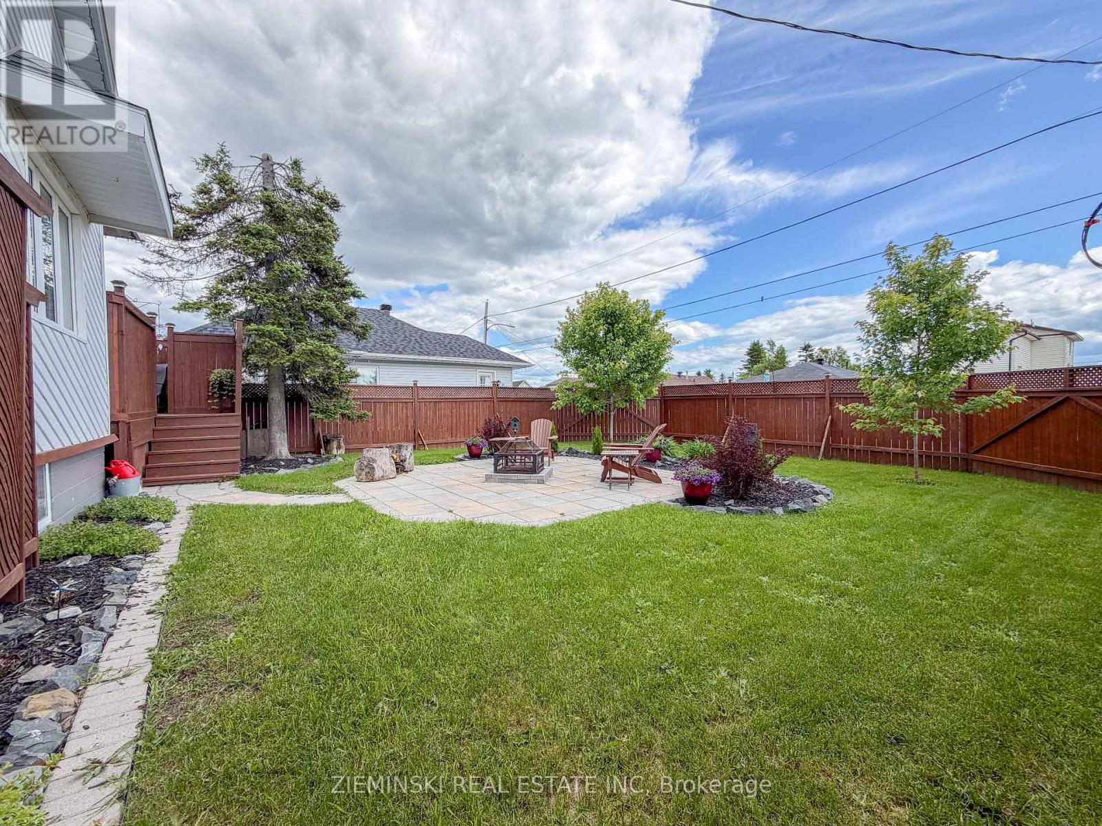 368 D'iberville Avenue, Iroquois Falls, Ontario  P0K 1G0 - Photo 2 - T13485846