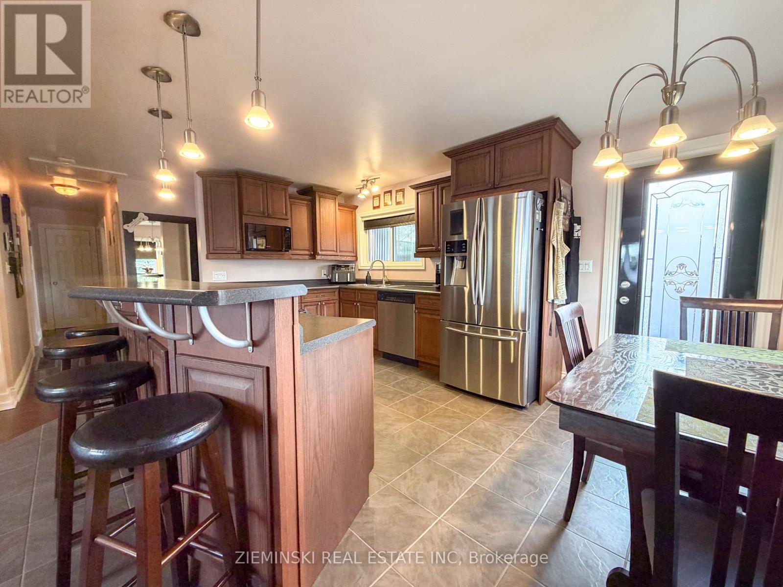368 D'iberville Avenue, Iroquois Falls, Ontario  P0K 1G0 - Photo 3 - T13485846