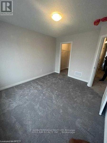 28 Crossmore Crescent, Cambridge, Ontario  M1S 0C7 - Photo 7 - X13470984