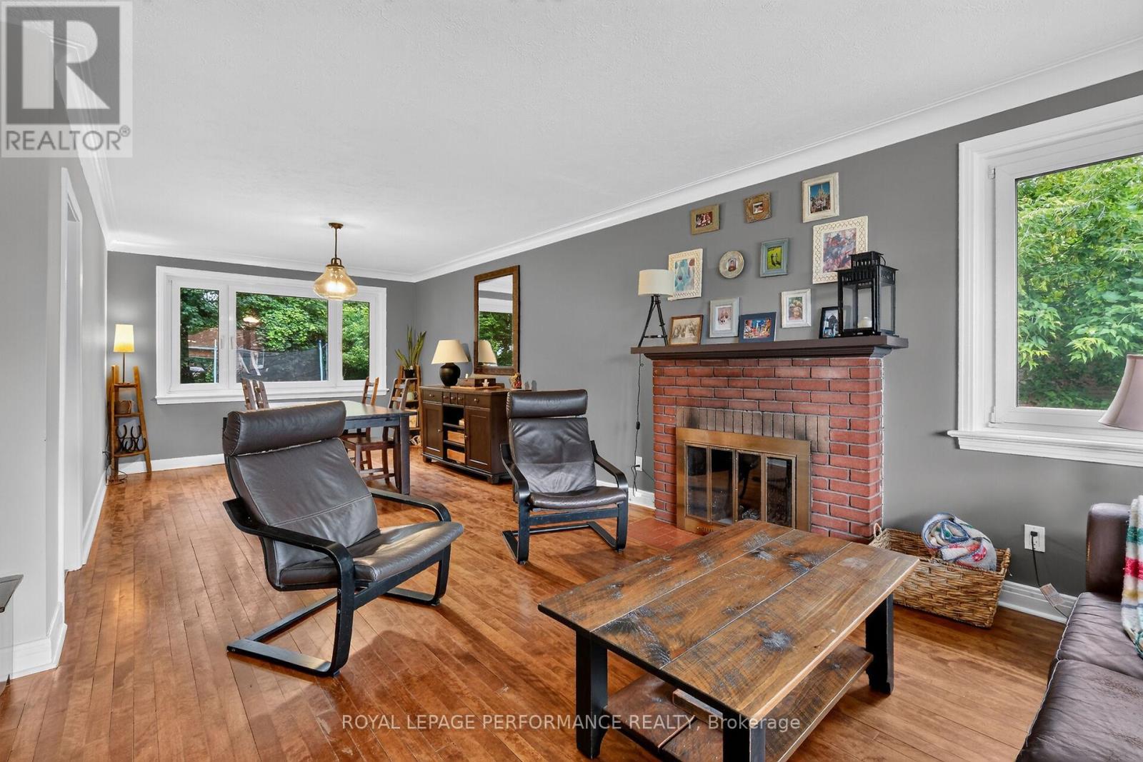 105 Crownhill Street, Ottawa, Ontario  K1J 6X2 - Photo 4 - X13485572
