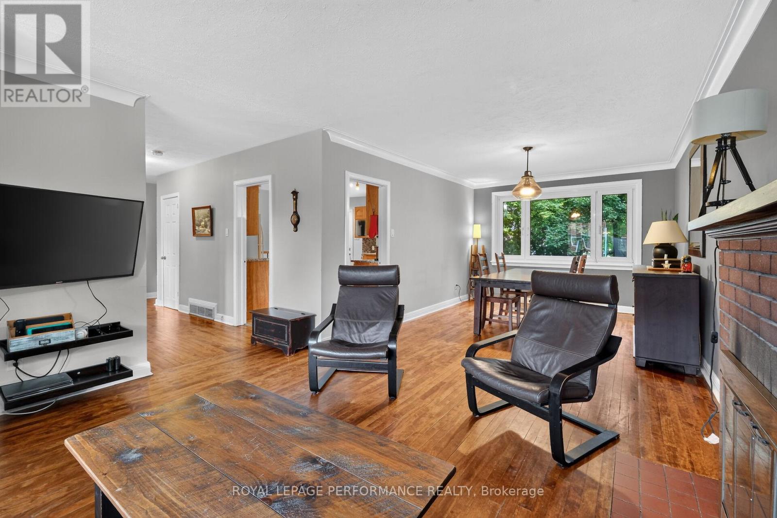 105 Crownhill Street, Ottawa, Ontario  K1J 6X2 - Photo 5 - X13485572