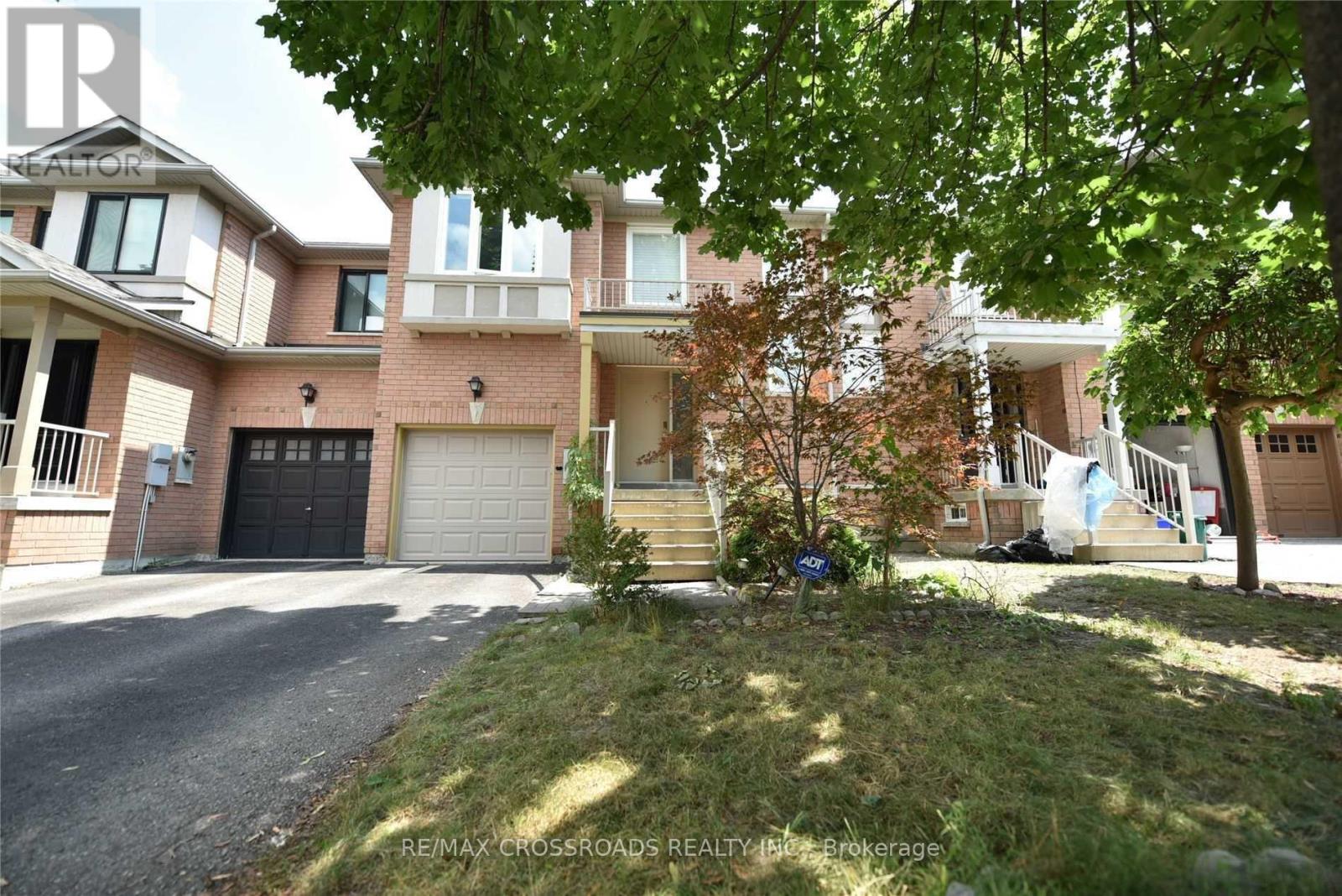 33 HOLMWOOD STREET, Richmond Hill, Ontario