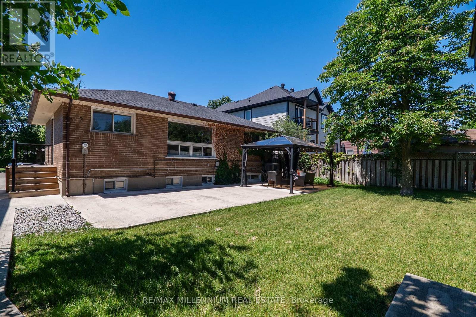 37 Campbell Drive, Brampton, Ontario  L6X 2H8 - Photo 33 - W13483720